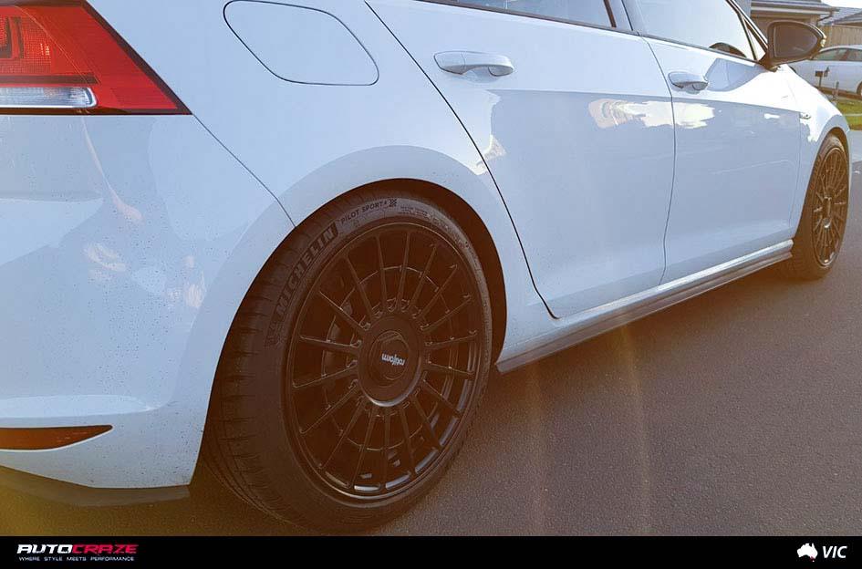 VOLKSWAGEN GOLF LAS R MATTE BLACK
